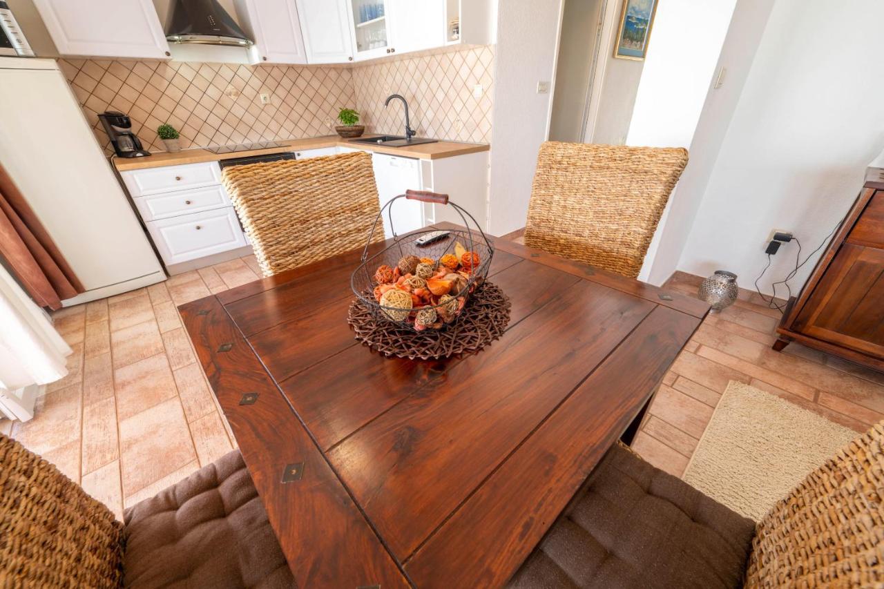 Apartment Busac Zaboric Εξωτερικό φωτογραφία